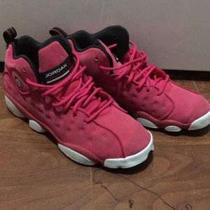 Pink Jordan’s 6.5 youth/8 women’s
